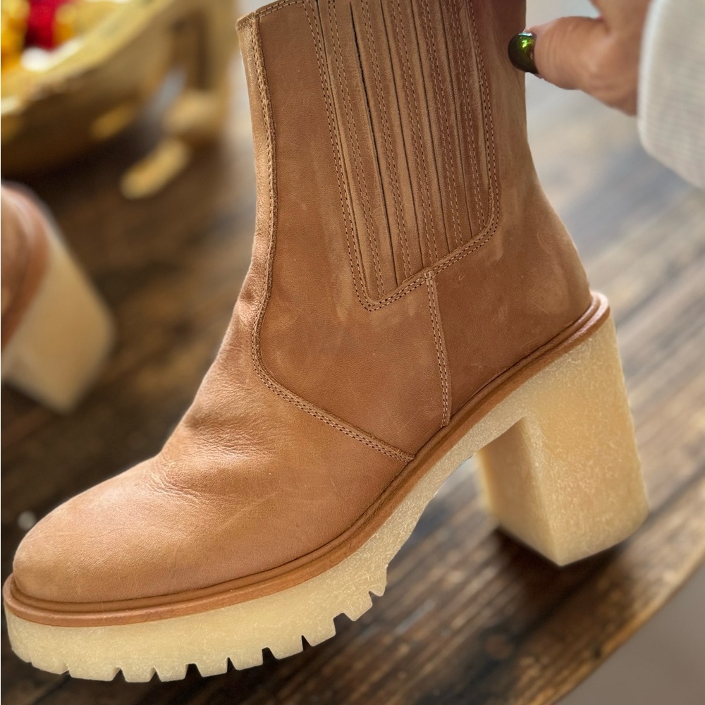 Free People Chunky Heel Leather Chelsea Boot - Size 39